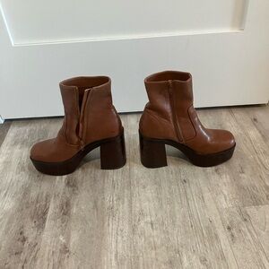 Steve Madden platform boots